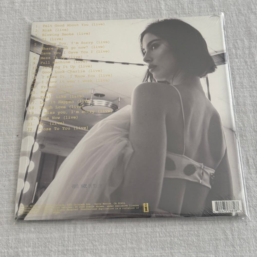 Gracie Abrams | RSD 2025 The Secret of Us: Live From Radio City vinyl album 2 LP - Picture 2 of 5